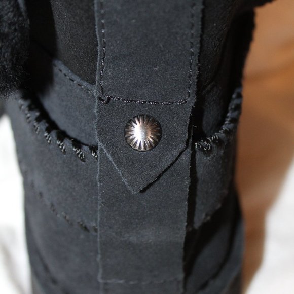 NEW UGG WOMEN'S MCKAY‎ ANKLE SUEDE SHEARLING LINED BOOTS BOOTIES BLACK - Picture 6 of 9